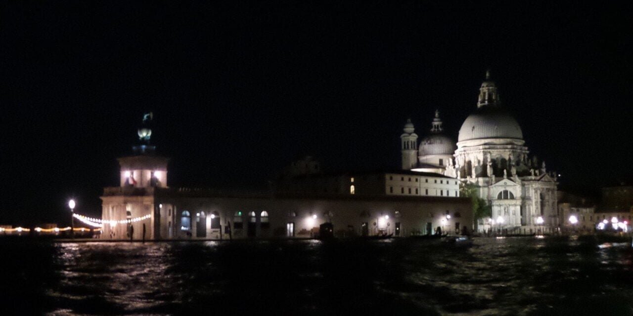 «Overnight» en Venecia