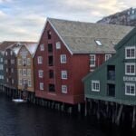 Antiguos almacenes en el Nidelva