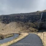 A solas en Seljalandsfoss