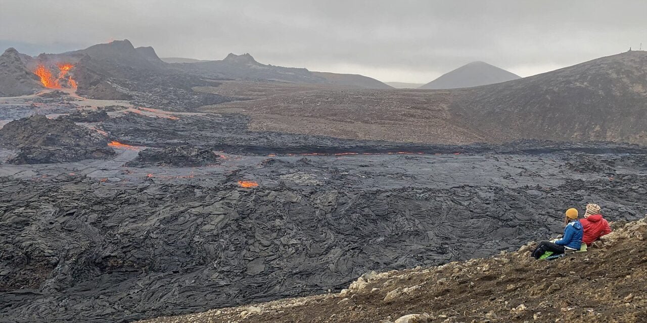 Explorando el nuevo volcán de Islandia