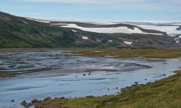 A los pies del Drangajökull