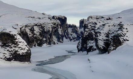 Fjaðrárgljúfur en invierno