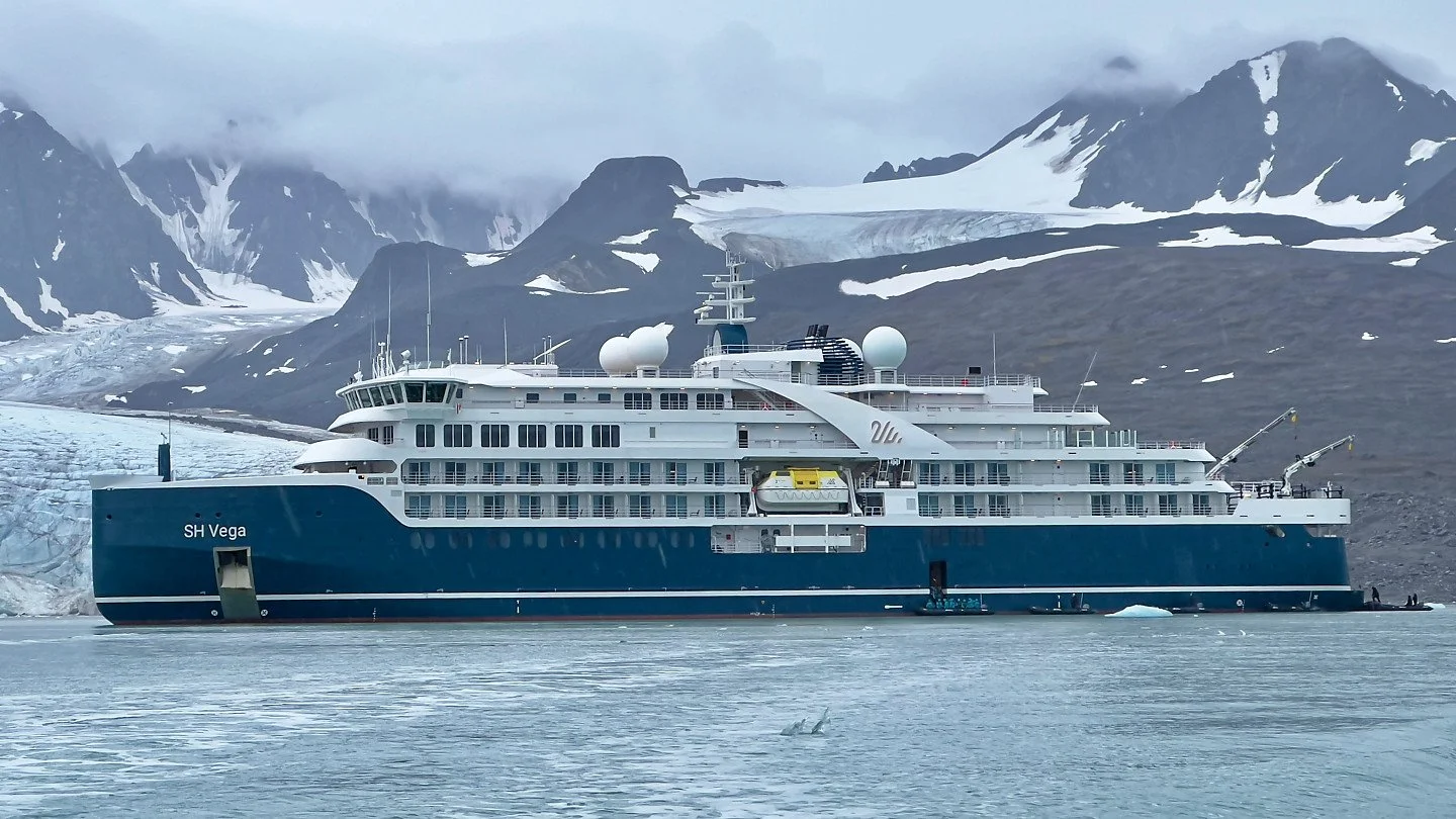 El SH Vega en el Liefdefjorden