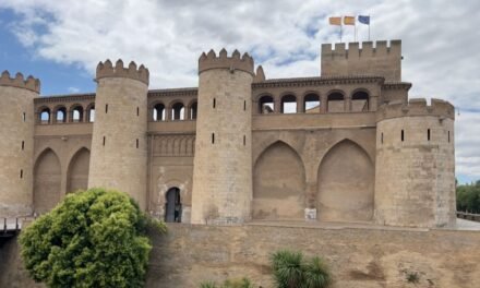 Un paseo por la Aljafería