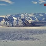 Volando sobre el borde de los glaciares