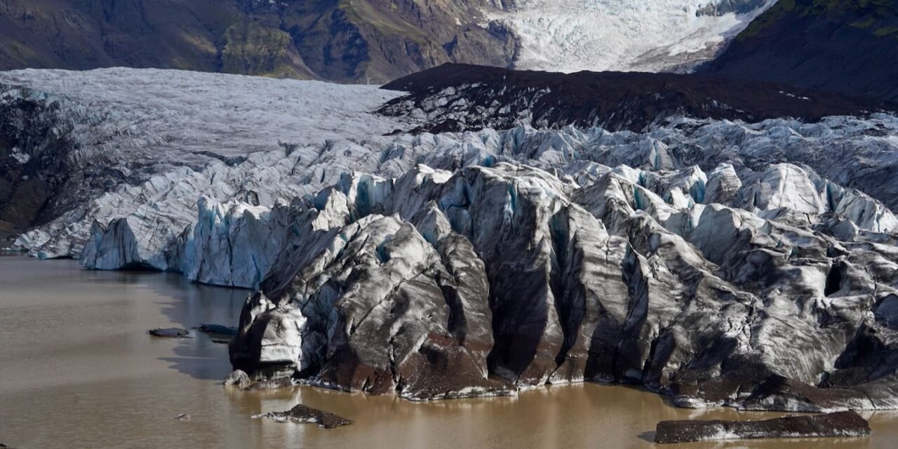 Regreso al Svínafellsjökull