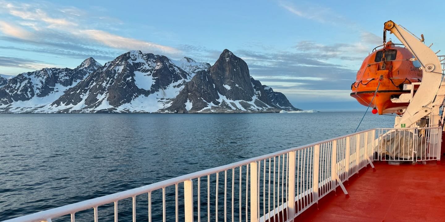 Al noroeste de Sannerut Al noroeste de Sannerut