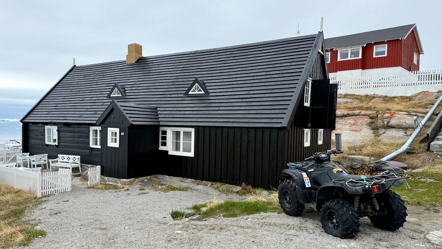 En el centro histórico de Ilimanaq