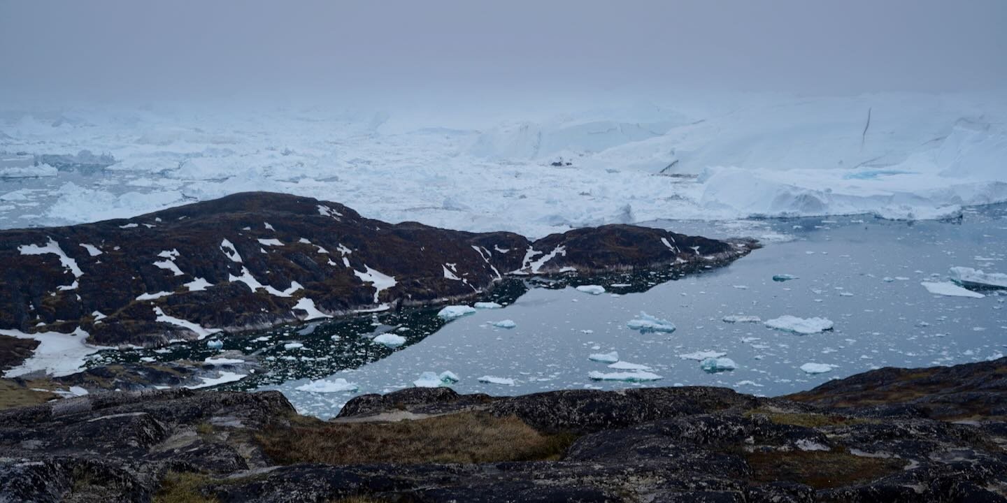 Sermermiut bajo la niebla