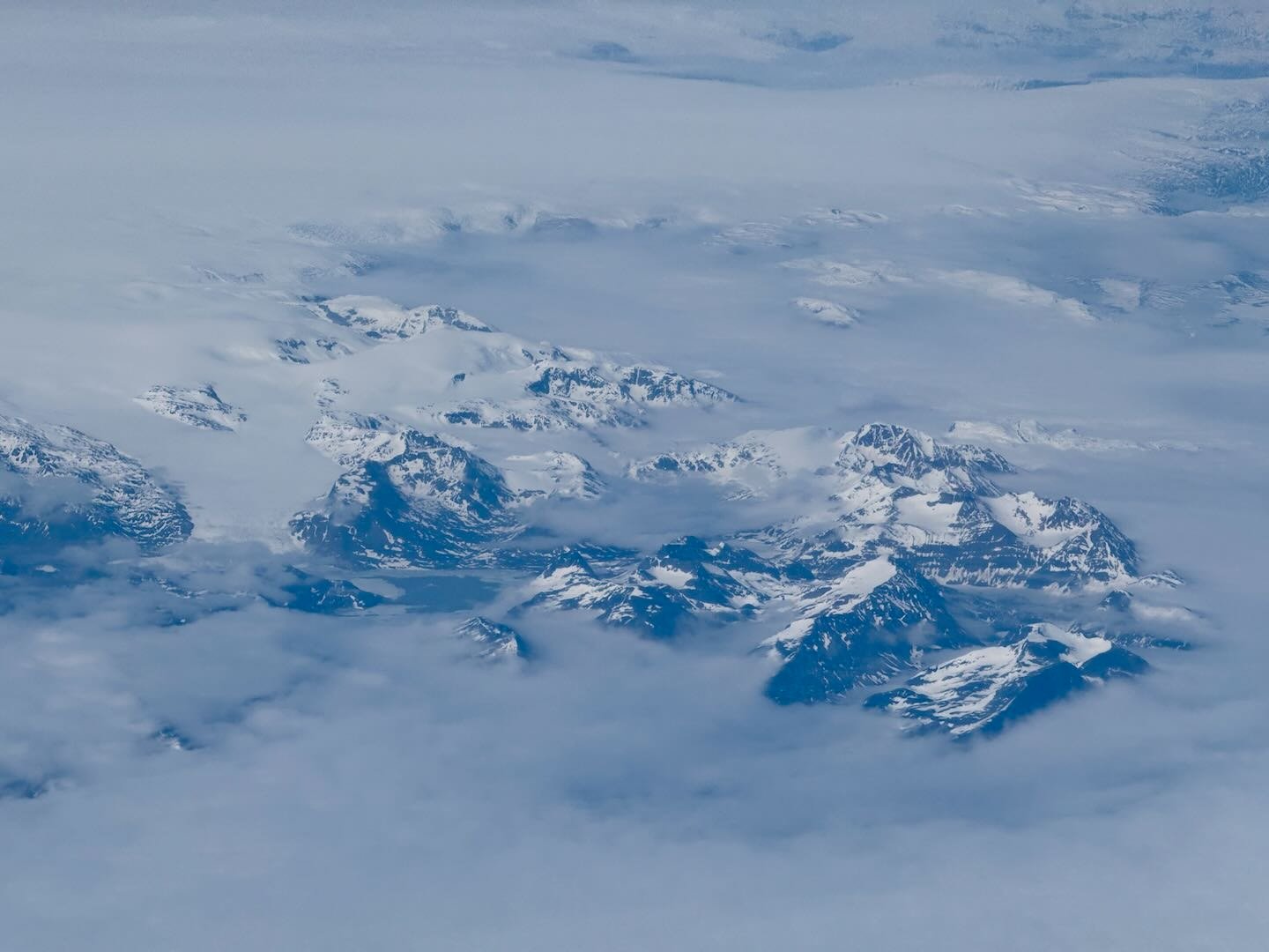 Sobrevolando Ammassalik