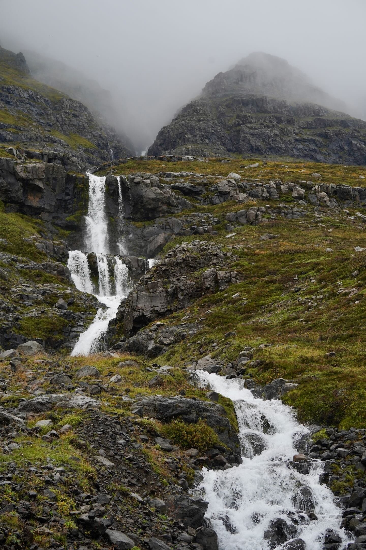 Cascadas entre las nubes