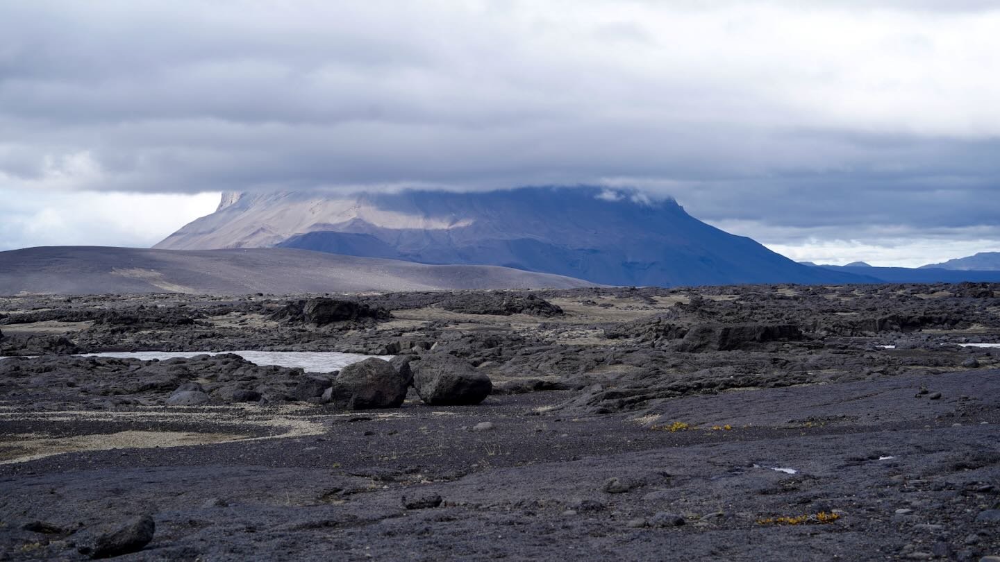 Herðubreið entre las nubes