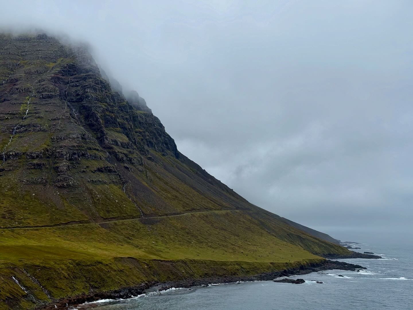 La pista a los pies del Akurfell