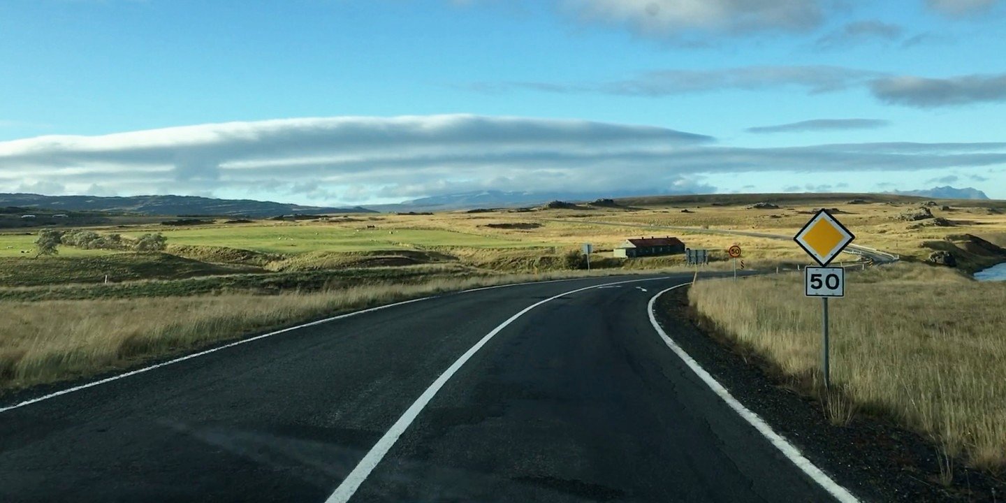 En la carretera 50
