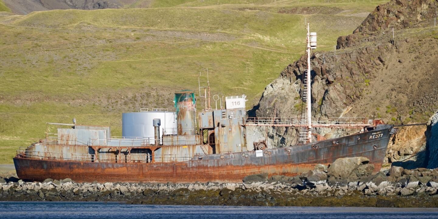 Hvalur 7 RE-377